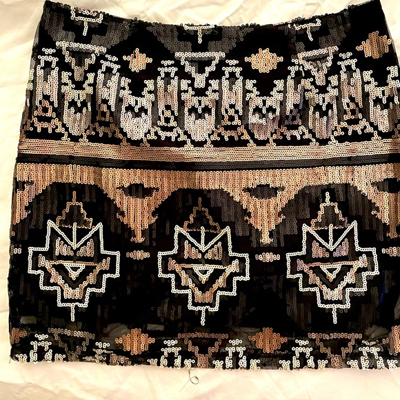 Mini skirt with sequins size Medium - Picture 1 of 2